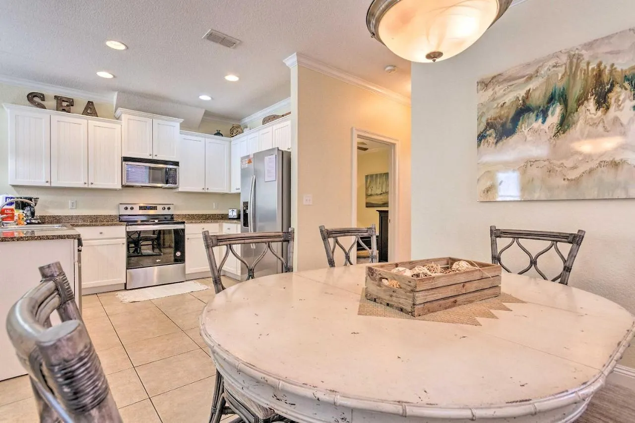 The Sun Shack With Pool Access Less Than 1 Mi To Beach! Destin
