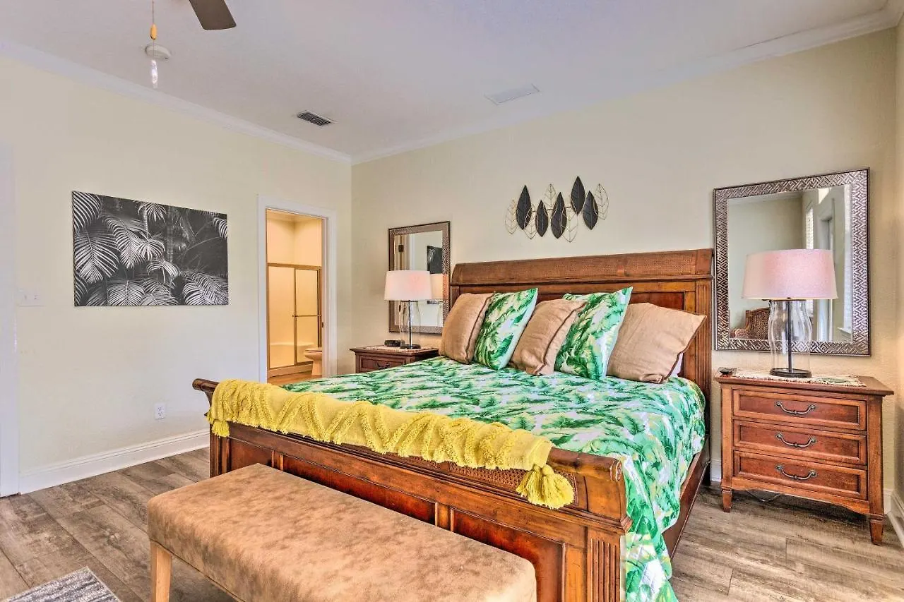 The Sun Shack With Pool Access Less Than 1 Mi To Beach! Destin Holiday home