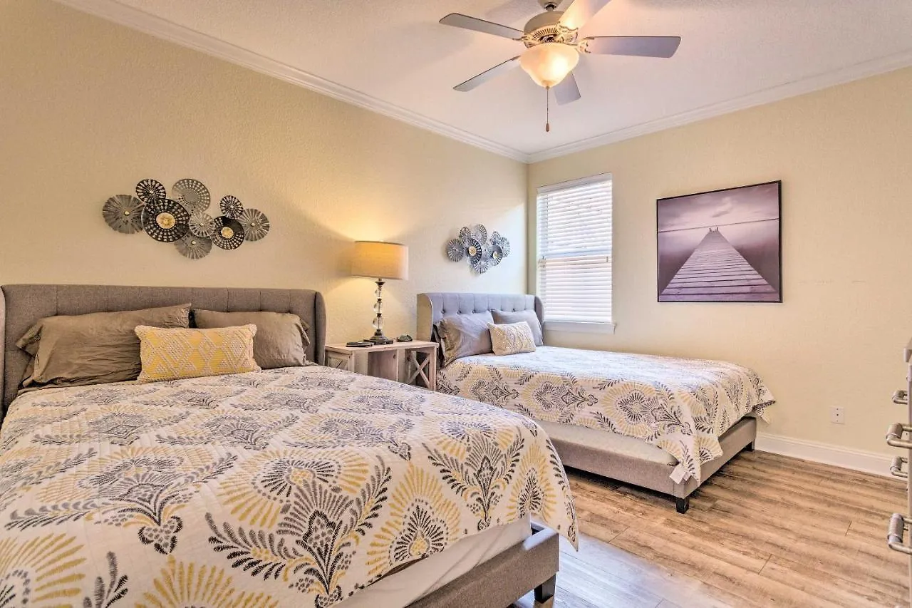 The Sun Shack With Pool Access Less Than 1 Mi To Beach! Destin 0*,  United States