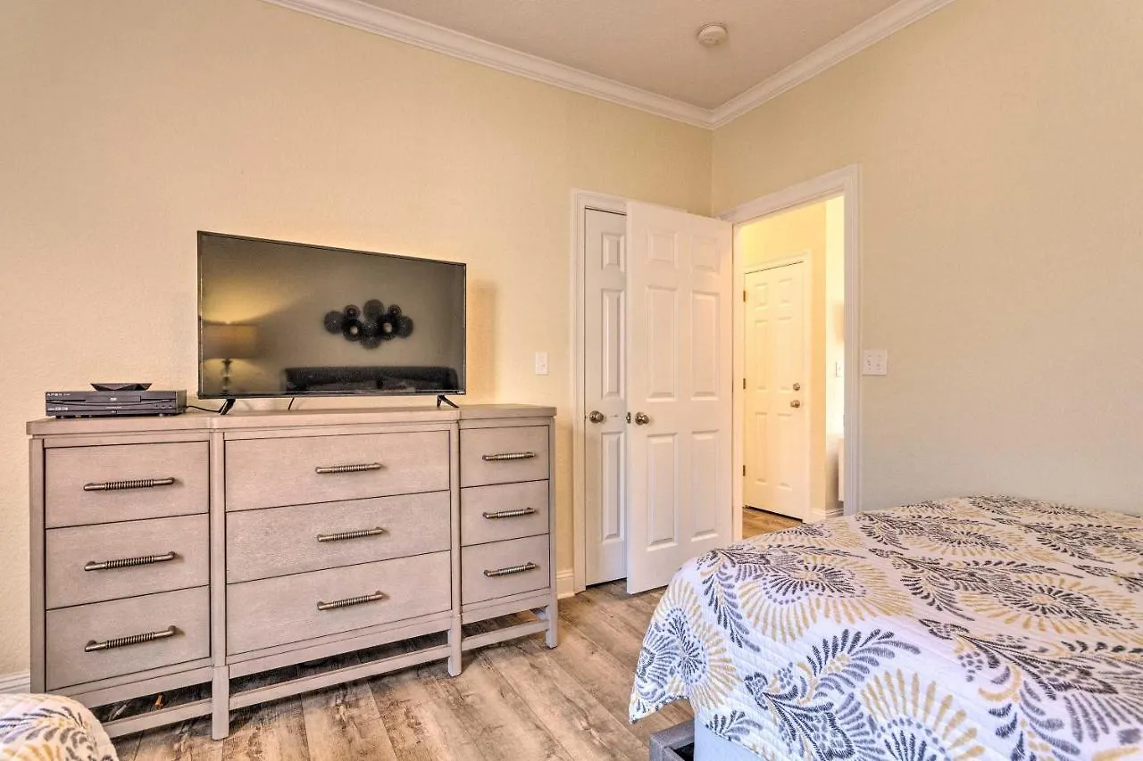 The Sun Shack With Pool Access Less Than 1 Mi To Beach! Destin Holiday home